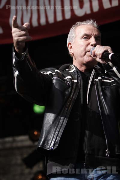 BERNARD LAVILLIERS - 2006-04-02 - PARIS - Place de la Republique - 